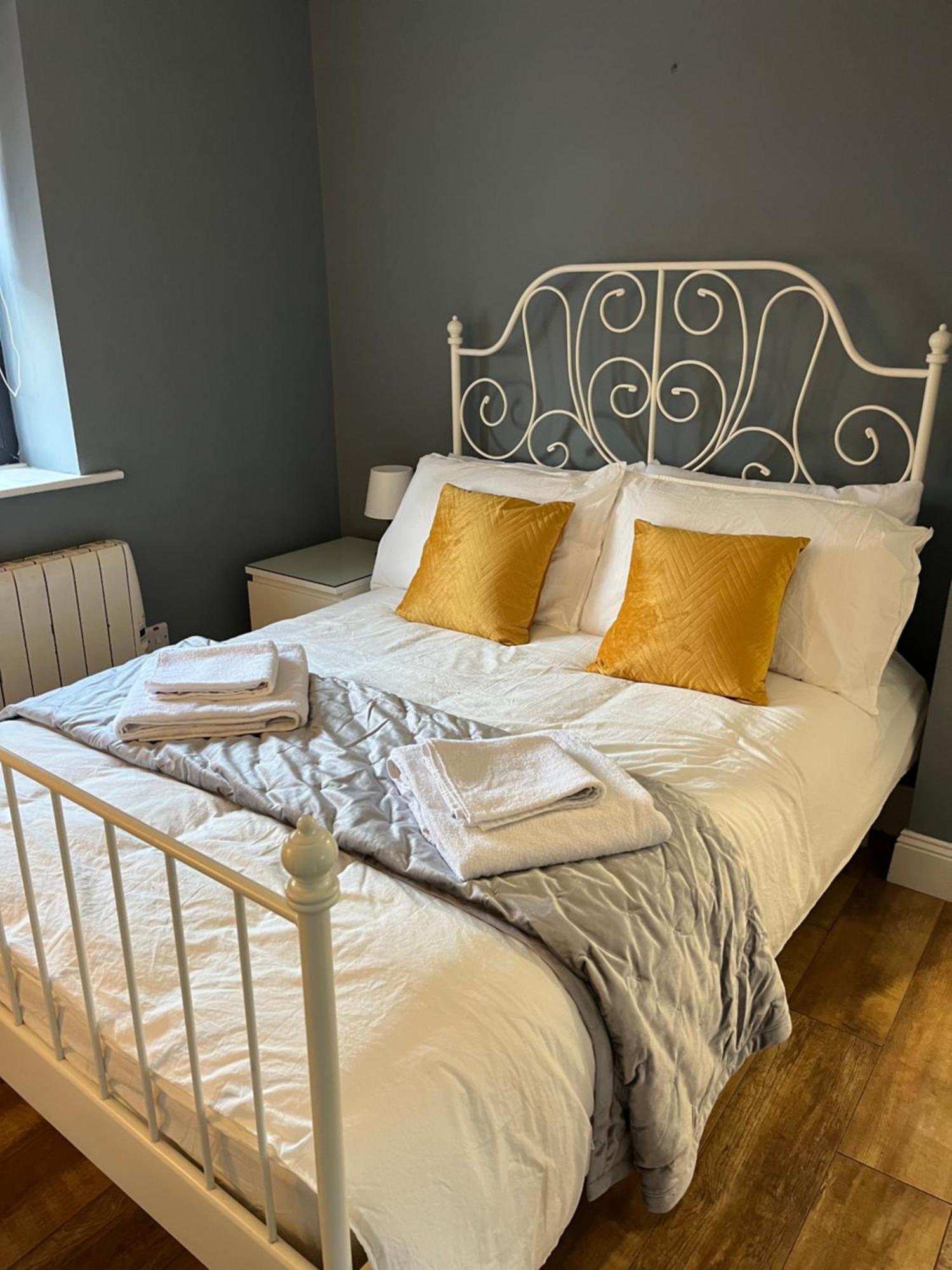 Woodquay Mews Appartement Galway Buitenkant foto