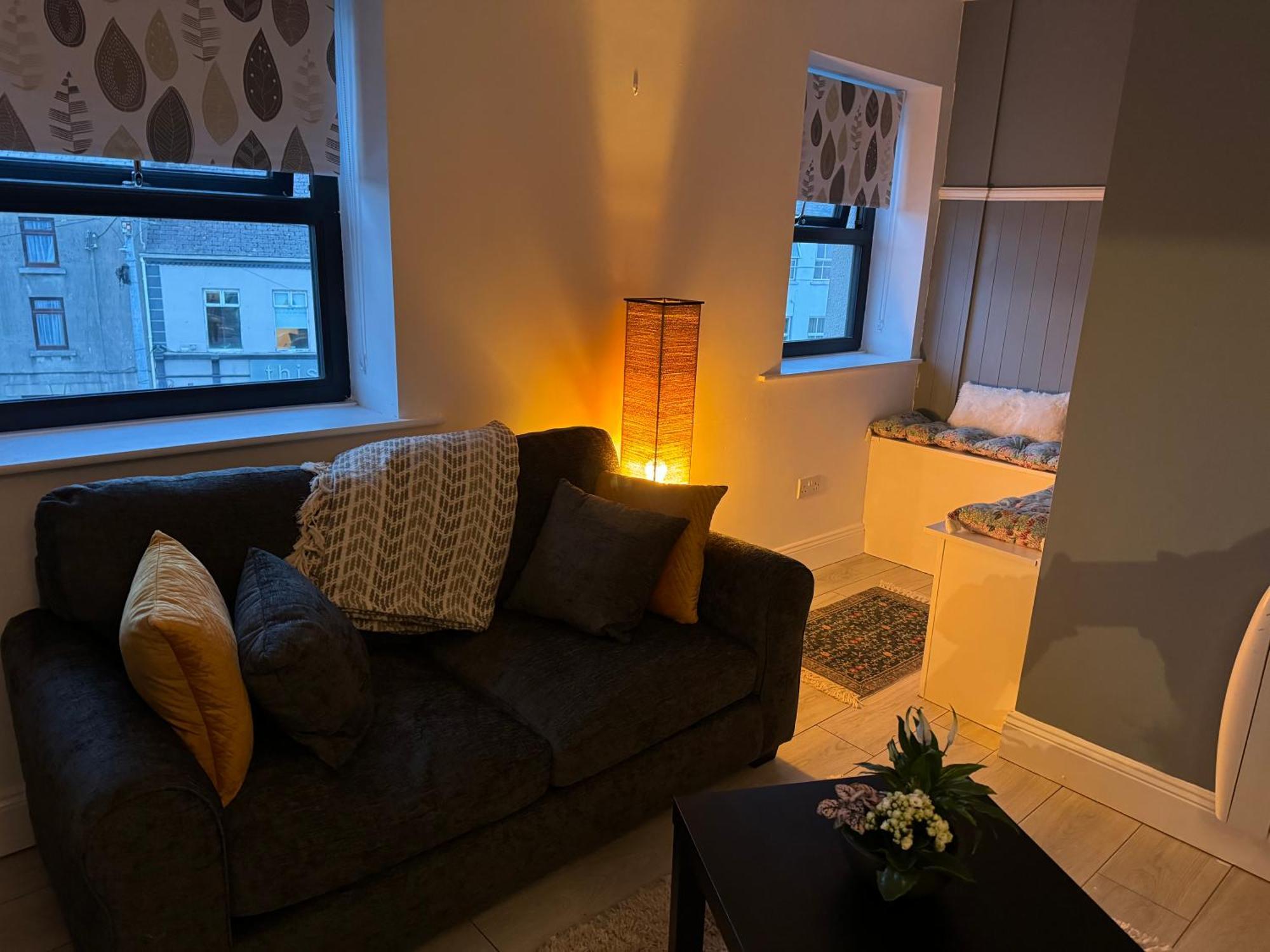 Woodquay Mews Appartement Galway Buitenkant foto